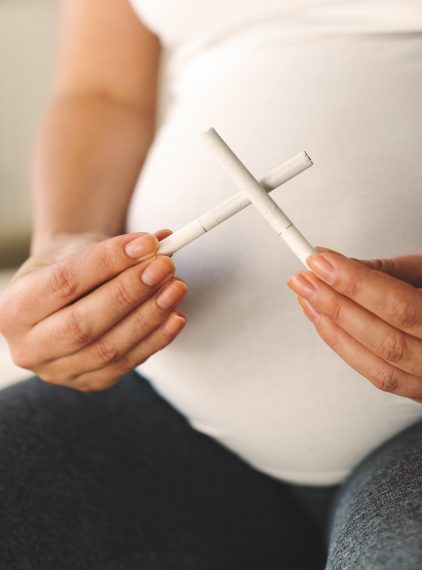 Palenie papierosów w ciąży. Jakie są skutki?