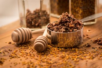 Propolis – niezwykły dar natury dla człowieka