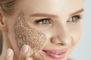 Jak zrobić peeling? Sprawdź nasze przepisy!