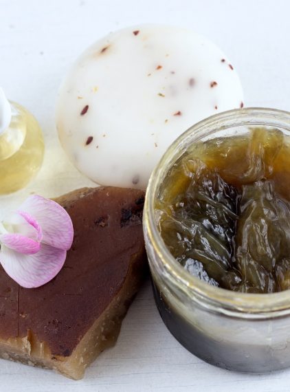 Czarne mydło. Jakie ma właściwości?