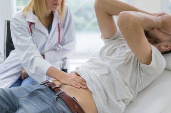 Ostre zapalenie trzustki – przyczyny, objawy, leczenie