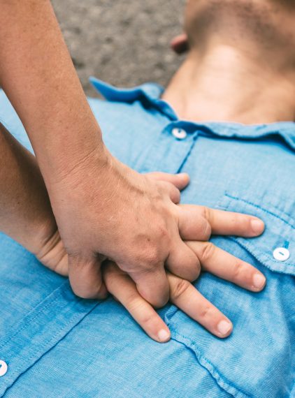 Pierwsza pomoc w nagłym zatrzymaniu krążenia u dorosłych