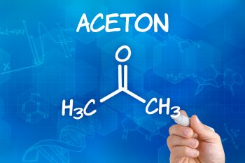 Aceton – rodzaje i zastosowanie. Czy jest szkodliwy?