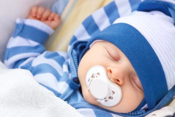 Rozwój mowy a stosowanie smoczka