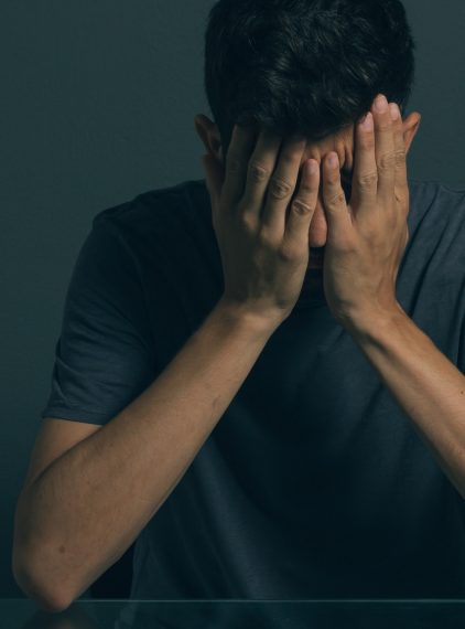 Depresja u mężczyzn – czy chorują inaczej i jak ich wspierać?