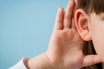 Niedosłuch – czym jest, rodzaje, przyczyny