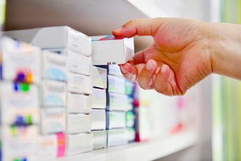 Lek wycofany z obrotu a lek wstrzymany w obrocie