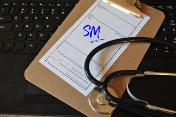 Czym jest stwardnienie rozsiane?