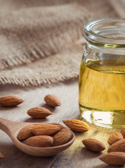 Olej ze słodkich migdałów – właściwości i zastosowanie