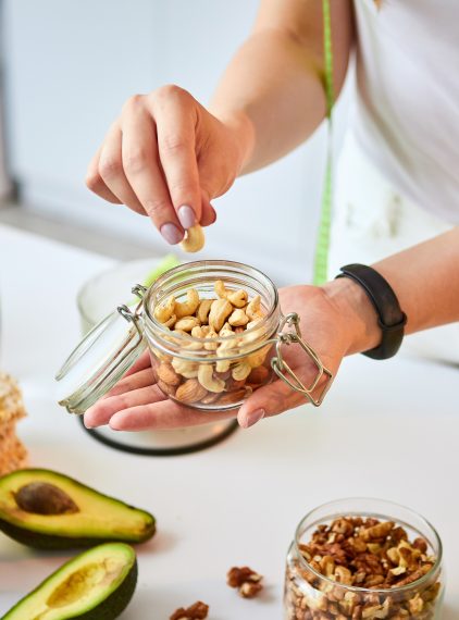 Jedzenie a dobry humor, czyli jak dietą poprawić samopoczucie