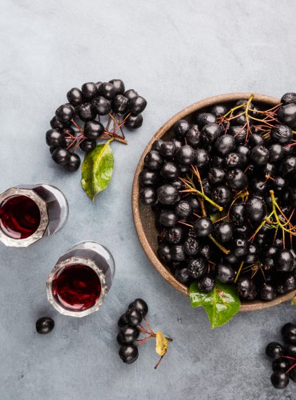 Kwercetyna – właściwości, źródła, przeciwwskazania