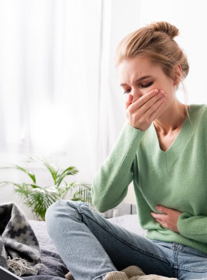 Mdłości po jedzeniu – jakie mogą być ich przyczyny?