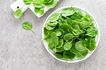 Szpinak. Czy warto go jeść?