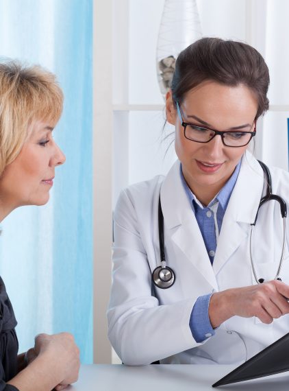 Atrofia pochwy i sromu. Jak ją leczyć?