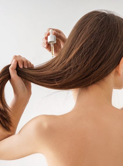 Olejowanie włosów. Jak zacząć?