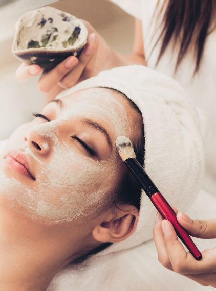 Peeling enzymatyczny – łagodny sposób na usunięcie martwego naskórka