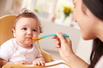 Sposoby na małego niejadka. Co robić, gdy niemowlę nie chce jeść?