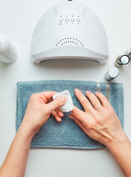 Sposoby na wzmocnienie paznokci po hybrydzie