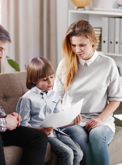 Pierwsza wizyta u logopedy. Jak przygotować do niej siebie i dziecko?