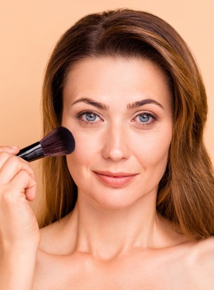 Rodzaje baz pod makijaż – jakie są i jakie wybrać?