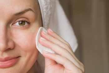 Pielęgnacja skóry tłustej krok po kroku