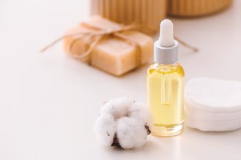 Olej z nasion bawełny – czy warto stosować?