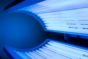 Solarium a witamina D. Czy pomaga ją uzupełnić?