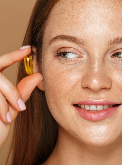 Nutrikosmetyki. Czy warto je stosować?