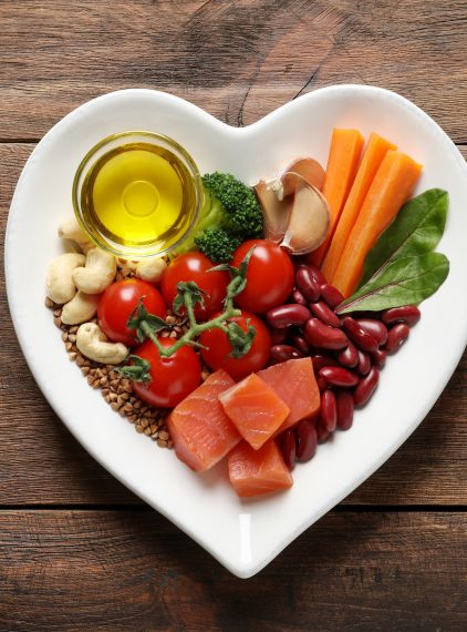 Dieta na obniżenie cholesterolu. Co jeść, aby obniżyć cholesterol? Przykładowe menu i jadłospis