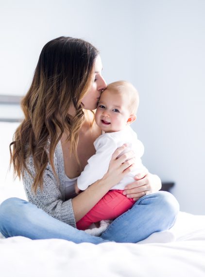 Urlop wychowawczy – ile trwa i na czym polega? Czy można na nim pracować?