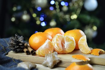 Ile kilokalorii mają mandarynki?