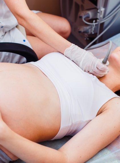 Tarczyca w ciąży i jej choroby – jaki mają wpływ na zajście w ciążę i jej przebieg?