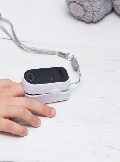 Sinica u dzieci i noworodków – przyczyny, objawy i leczenie