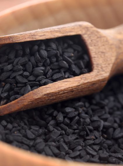 Czarnuszka – właściwości i zastosowanie