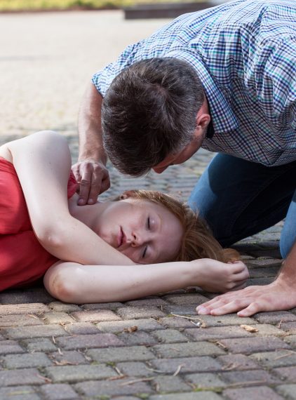 Omdlenia odruchowe – przyczyny, rodzaje, diagnostyka