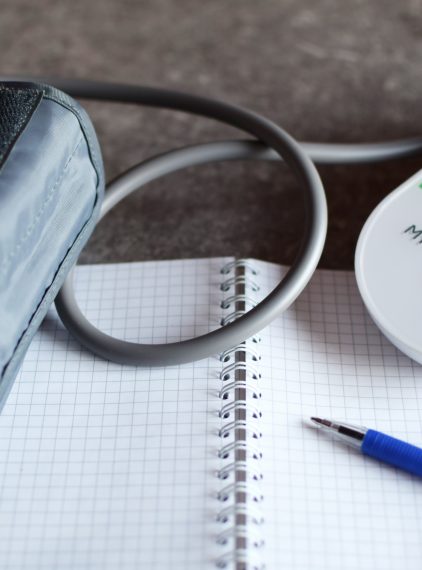 Dzienniczek pomiaru ciśnienia tętniczego – jak go prowadzić?