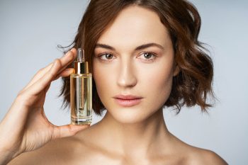 Najlepsze serum nawilżające do twarzy. Ranking