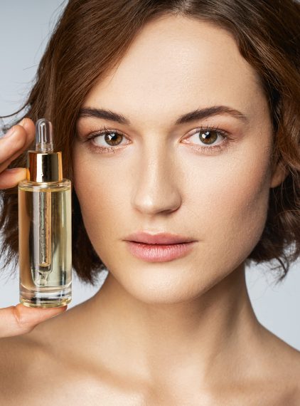 Najlepsze serum nawilżające do twarzy. Ranking
