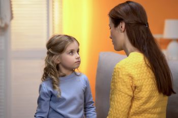 Parentyfikacja – na czym polega zamiana ról w rodzinie?