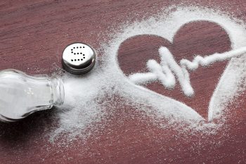 Jak ograniczyć sól w diecie?