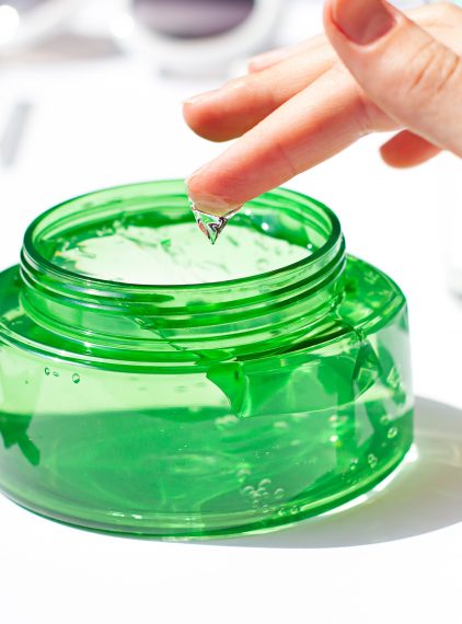 Aloes po opalaniu. Czy rzeczywiście działa na oparzenia słoneczne?