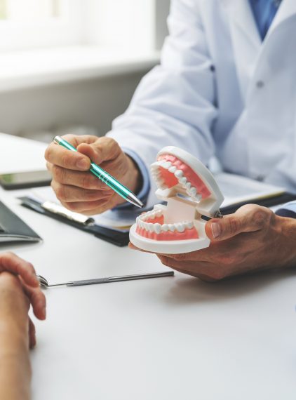 Progenia – przyczyny i metody leczenia