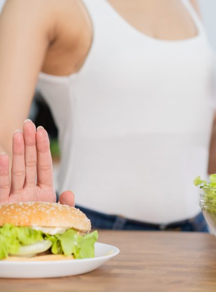 Leptyna (hormon sytości) – co oznacza jej wysoki poziom?