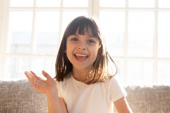 Mowa i ręka – jaki mają związek?