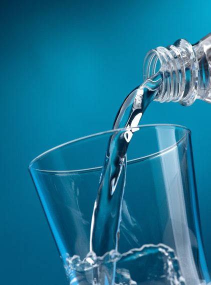 Woda alkaliczna – co na to nauka?