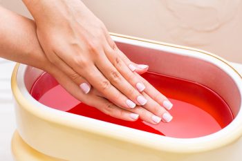 Parafina – czy warto ją stosować?