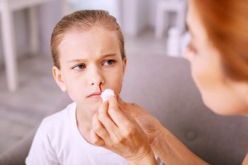 Krew z nosa – przyczyny krwawienia z nosa