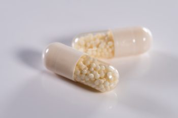 Tabletki dojelitowe o przedłużonym uwalnianiu. Jak działają?