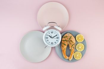 Autofagia. Czy warto stosować post przerywany?