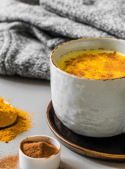 Złote mleko. Czy warto je pić?